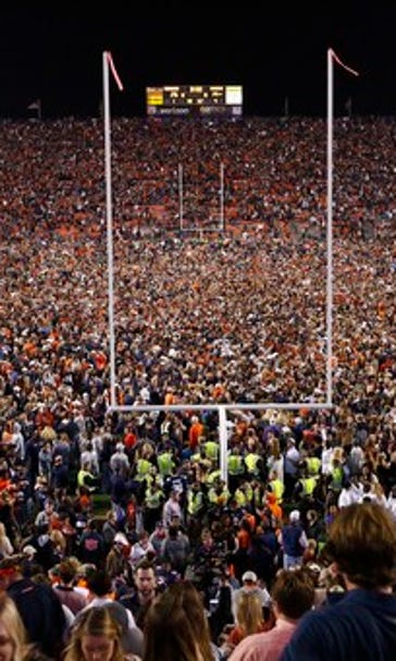 No. 6 Auburn tops No. 1 Alabama 26-14, earns SEC title shot (Nov 25, 2017)